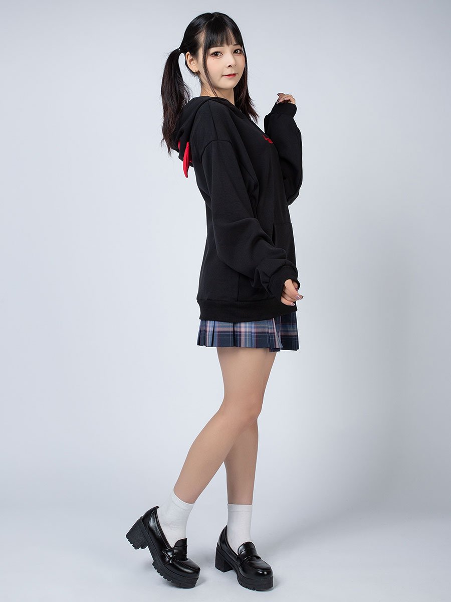 Little Devil Wings Character Oversize Hoodie Sweatshirt Mp005920