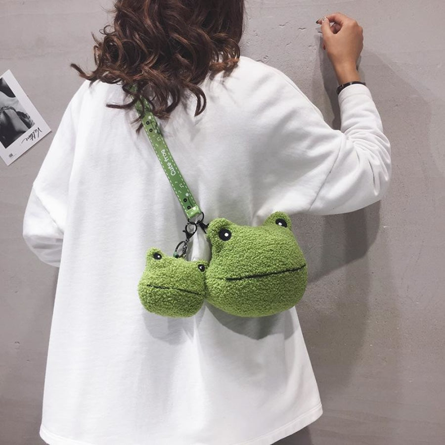 Creative Hand-Knitted Frog Small Cellphone Crossbody Bag,Funny Cartoon Kiss  Lock Chain Shoulder Bag,Cute Crochet Frog Handbag (Dark green): Handbags:  Amazon.com